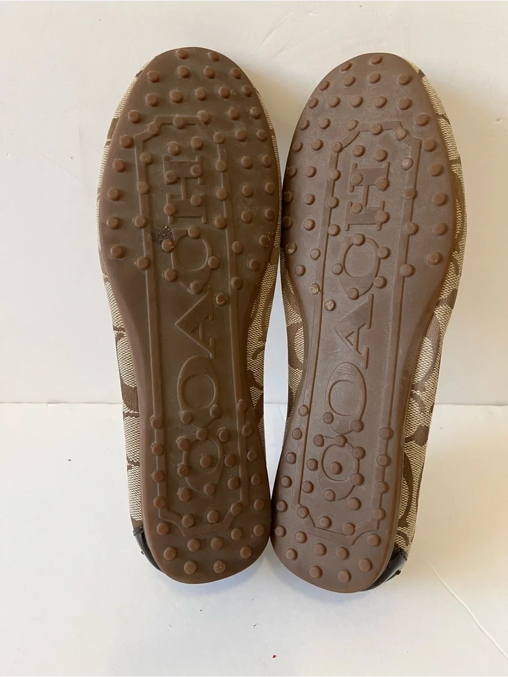 Coach fortunata Brown Signature Canvas logo Gold driving Loafers size 7.5B